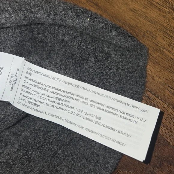 Abercrombie And Fitch NWT Small Merino Wool Blend Turtle Neck Sweater - Picture 6 of 9